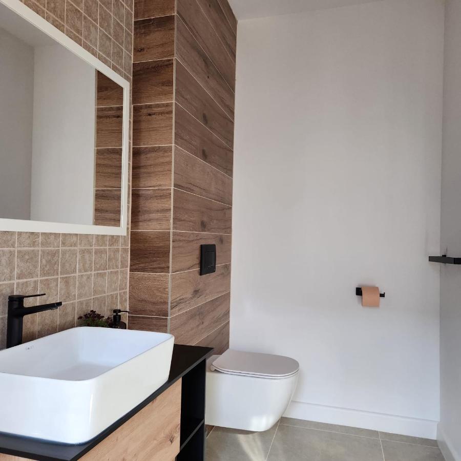 My Room Accommodation คูร์ตา เด อาร์เจช ภายนอก รูปภาพ