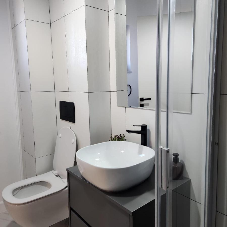 My Room Accommodation คูร์ตา เด อาร์เจช ภายนอก รูปภาพ