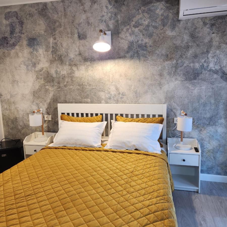 My Room Accommodation คูร์ตา เด อาร์เจช ภายนอก รูปภาพ